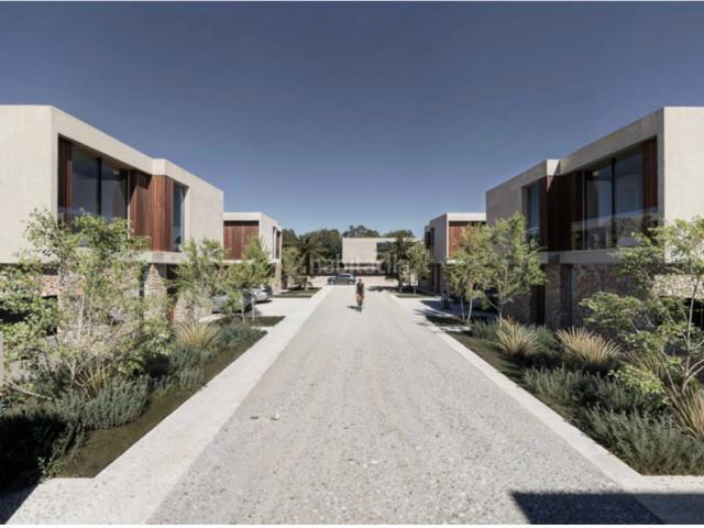 Casa adosada en venta en San Antonio de Benagéber. Se vende magnifico chalet adosado en San Antonio de Benageber, urbanización la conarda. Casas adosadas San Antonio de.