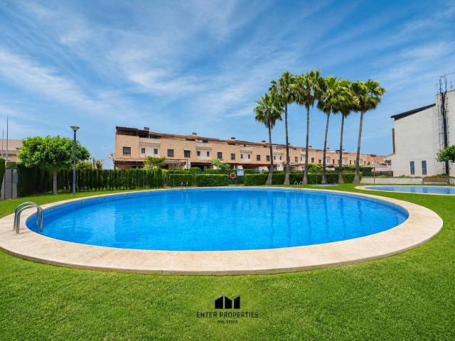 Casa adosada en Venta en San Antonio de Benagéber