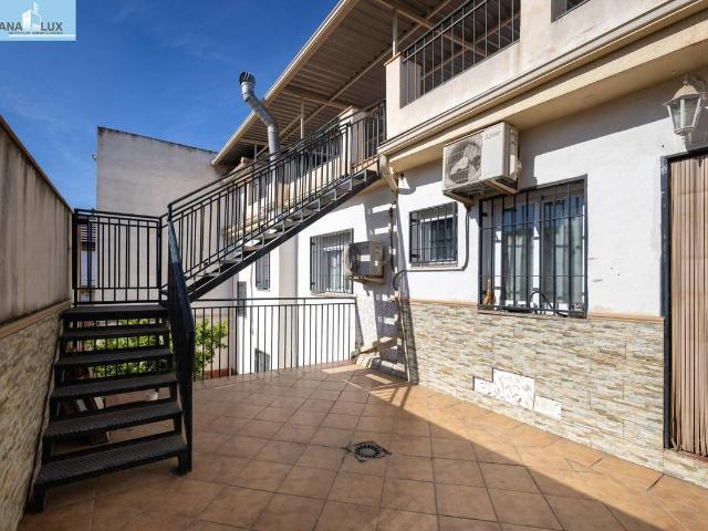 Casa adosada en Venta en San Cayetano