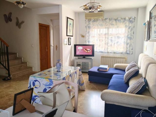 Casa adosada en Venta en San Cayetano