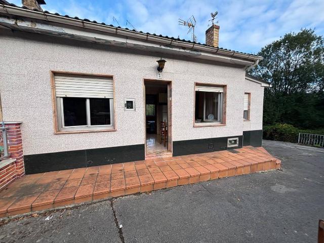 Casa adosada en Venta en San Claudio Trubia Las Caldas