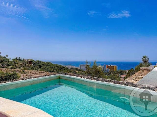 Casa adosada en Venta en San Eugenio Alto