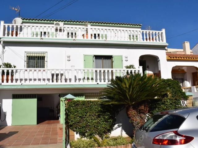 Casa adosada en Venta en San Enrique Guadiaro Pueblo Nuevo