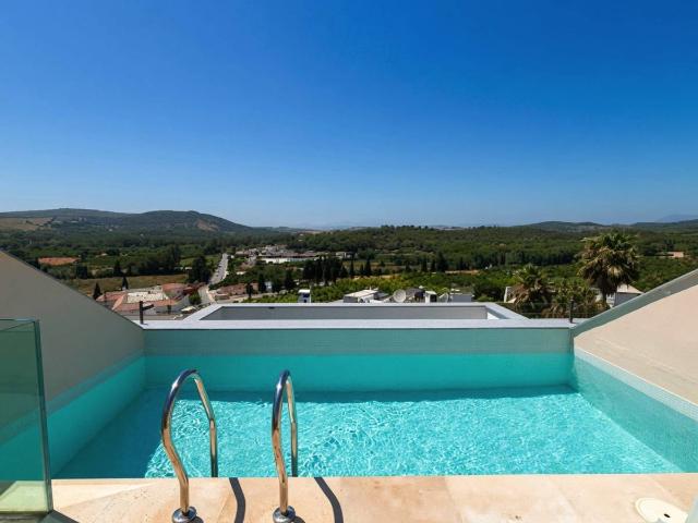 Casa adosada en Venta en San Enrique Guadiaro Pueblo Nuevo