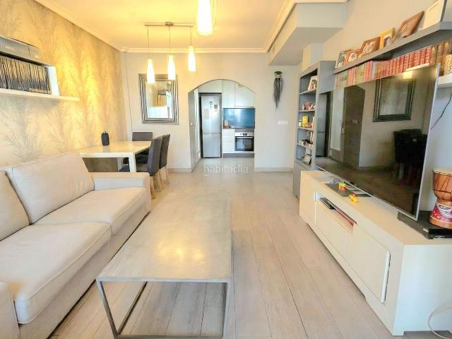 Casa adosada en venta en San Fulgencio. Adosado de tres dormitorios en la zona Oasis de la Marina Guardamar del Segura San Fulgencio La Marina, Costa Blanca. Amplio pa. Casas adosadas San.