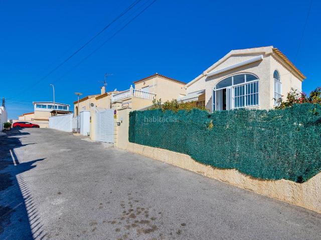 Casa adosada en venta en San Fulgencio. Casas adosadas San.
