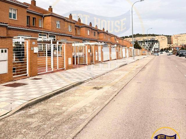 Casa adosada en Venta en San Fernando Carretera de Valencia