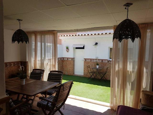 Casa adosada en Venta en San García