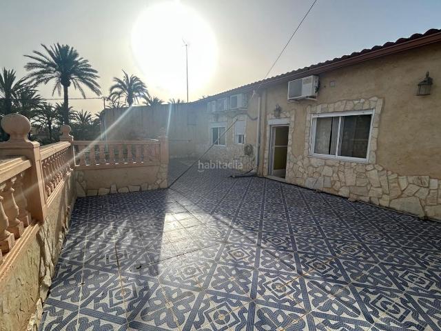 Casa adosada en venta en San Isidro. Casas adosadas San.