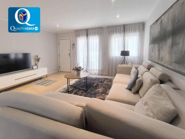 Casa adosada en venta en San Juan de Alicante, Centro. Adosado en venta en Sant Joan DAlacant, 3 dormitorios. Casas adosadas San Juan de.