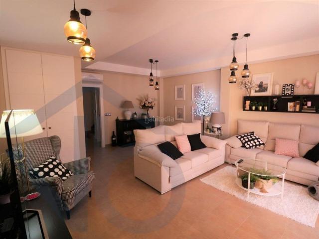 Casa adosada en venta en San Juan de los Terreros. Exclusivo chalet adosado a 30 metros del mar con garaje para varios vehículos en San Juan de los Terreros. Casas adosadas San Juan de los.