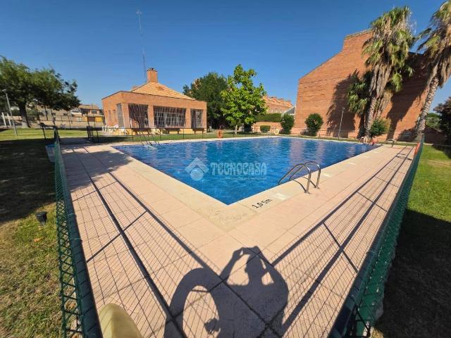 Casa adosada en Venta en San Juan de Mozarrifar