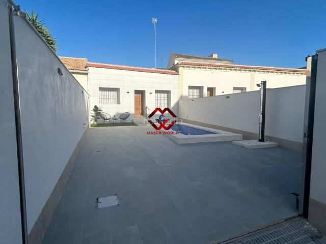 Casa adosada en venta en San Javier, San Javier. Oportunidad en San Javier Casa en Planta Baja con Patio Privado Comodidad y Servicios a un paso del Mar Menor. Casas adosadas San.