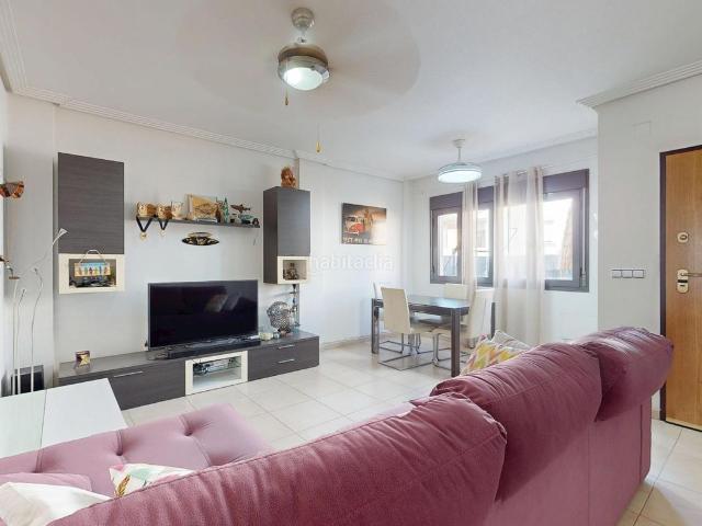 Casa adosada en venta en San Javier, San Javier. Amplio dúplex de 3 dormitorios con acceso directo a la piscina comunitaria en San Javier. Casas adosadas San.