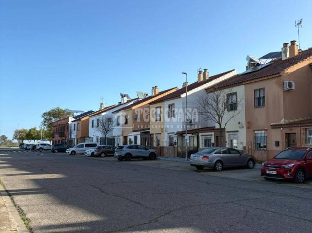 Casa adosada en Venta en San José de la Rinconada