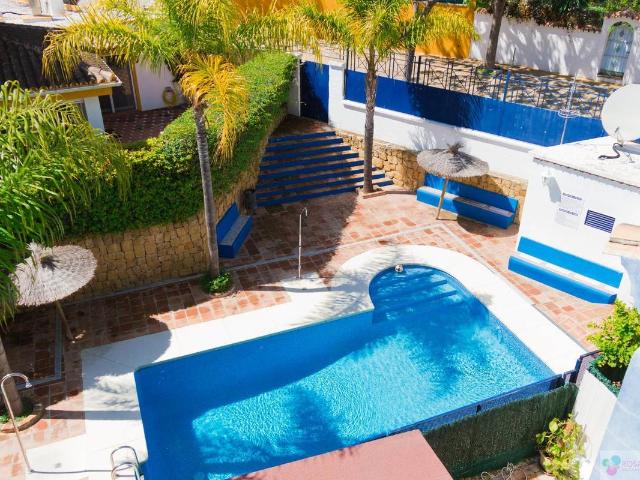 Casa adosada en Venta en San Pedro de Alcántara pueblo