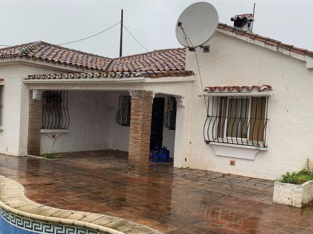 Casa adosada en Venta en San Pedro de Alcántara pueblo