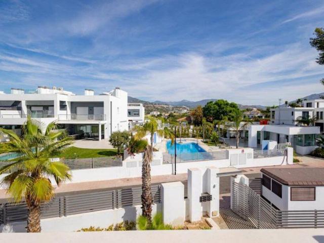 Casa adosada en Venta en San Pedro de Alcántara pueblo
