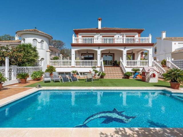 Casa adosada en Venta en San Pedro de Alcántara pueblo