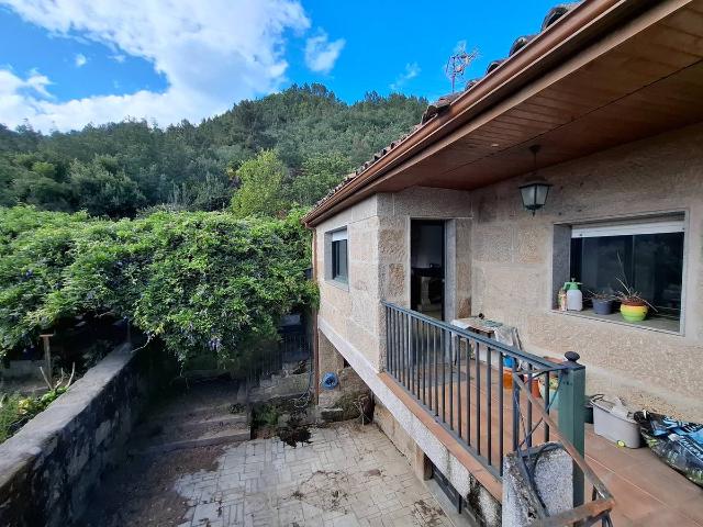 Casa adosada en Venta en San Rosendo