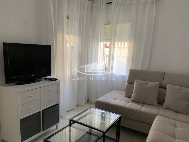Casa adosada en venta en Sanlúcar de Barrameda, V Centenario Piletas Capuchinos. SE VENDE ESTUPENDA CASA ADOSADA A 200M DE LA PLAYA CON 4 DORMITORIOS, 2 BAÑOS, PATIOJARDÍN DELANTERO, PATIO TRASERO.