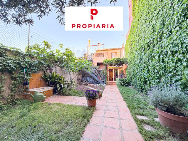 Casa adosada en venta en Sant Vicenç dels Horts. ACOGEDORA CASA CON JARDIN EN EL CENTRO. Casas adosadas Sant Vicenç dels.