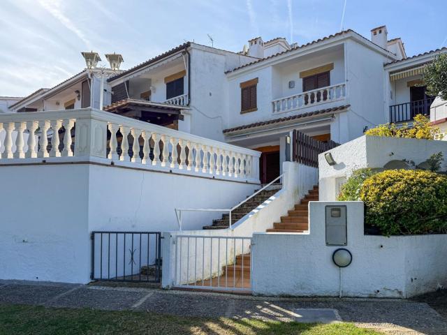 Casa adosada en venta en Sant Antoni de Calonge, Torre Valentina Mas Vilar de La Mutxada Treumal Costa Brava. Casa adosada 2 dormitorios y piscina comunitaria en St. Antonio de Calonge, Costa Brava.
