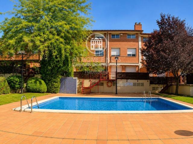 Casa adosada en venta en Sant Cugat del Vallès, Coll Favà. El hogar donde la calidad de vida encuentra su mejor versión Coll Favà, Sant Cugat. Casas adosadas Sant Cugat del.