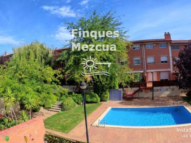 Casa adosada en venta en Sant Cugat del Vallès, Coll Favà. PAREADA EN SANT CUGAT. Casas adosadas Sant Cugat del.
