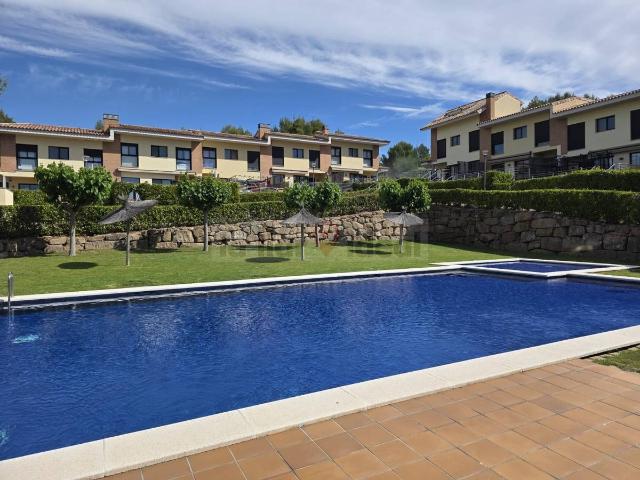 Casa adosada en Venta en Sant Esteve Sesrovires
