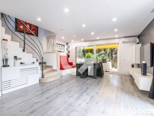 Casa adosada en venta en Sant Joan Despí, Centre. CASA ADOSADA CON TERRAZAS, PISCINA Y PARKING. Casas adosadas Sant Joan.