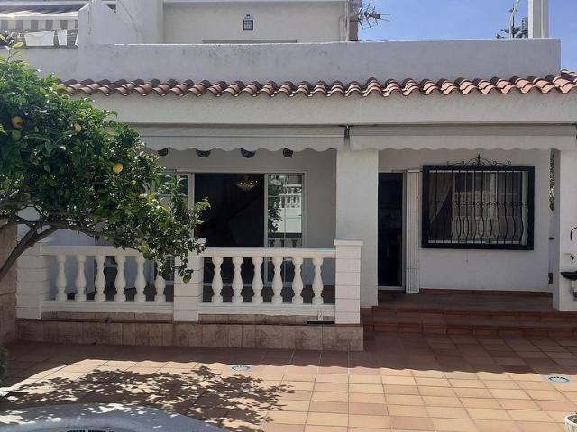Casa adosada en venta en Sant Pere de Ribes, de 126 m² 4 habitaciones por 630.000