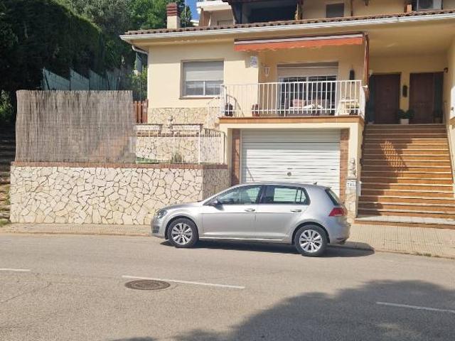 Casa adosada en Venta en Santa Coloma de Farners