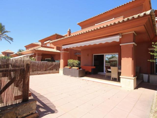 Casa adosada en Venta en Santa Clara