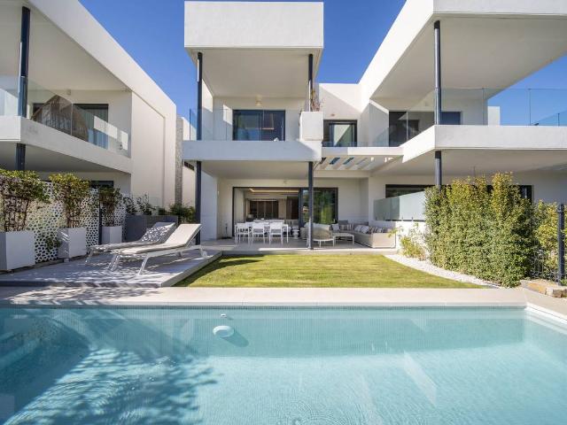 Casa adosada en Venta en Santa Clara
