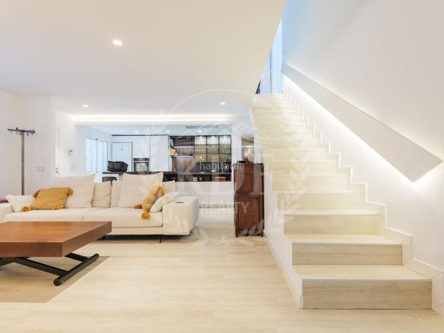 Casa adosada en venta en Santa Cruz de Tenerife, Acorán. Espectacular chalet de diseño con 3 terrazas y vistas al mar. Casas adosadas Santa Cruz de.