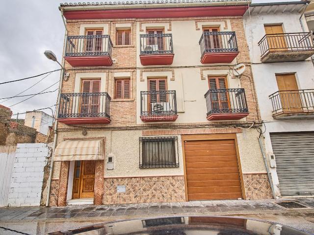 Casa adosada en venta en Santa Fe. MAGNIFICA VIVIENDA CON COCHERA Y LOCAL EN SANTA FÉ. Casas adosadas Santa.