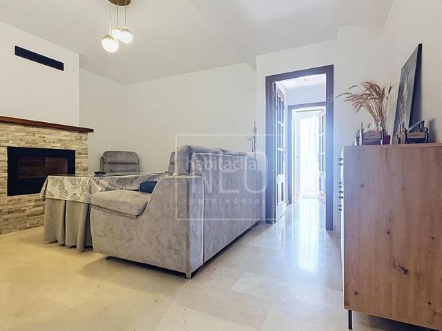 Casa adosada en venta en Santa Fe. UNIFAMILIAR ADOSADO EN CALLE ALCALDE AGUSTIN MOLINO, SANTA FE, GRANADA. Casas adosadas Santa.