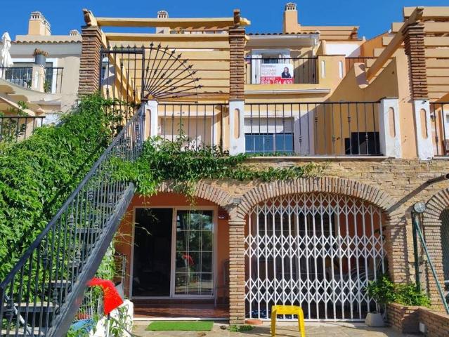 Casa adosada en Venta en Santa María