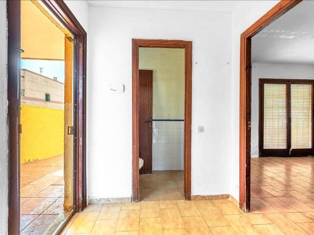 Casa adosada en Venta en Santa María del Águila