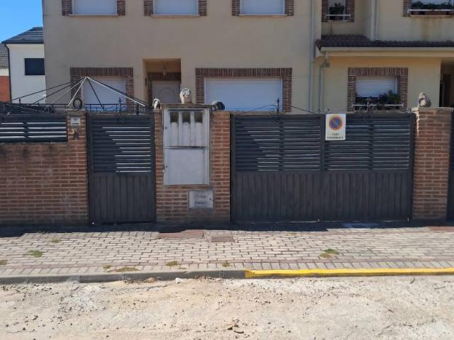 Casa chalet en Venta en Santa María del Tiétar