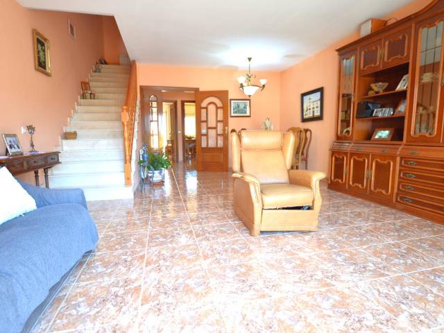 Casa adosada en Venta en Santa Maria L'Eixample Sud Sumella