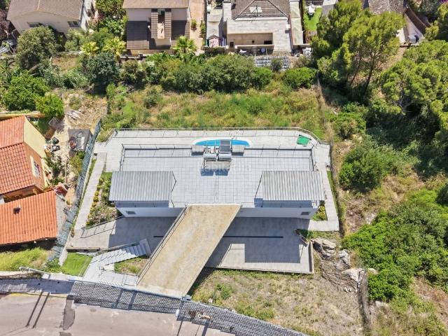 Casa adosada en venta en Santa Susanna. ¡EXCLUSIVA! CASA ADOSADA CON LICENCIA TURÍSTICA Y VISTAS AL MAR. Casas adosadas Santa.