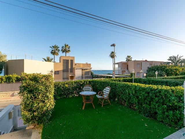 Casa adosada en venta en Santa Pola, Calas Santa Pola Este. Adosado Triplex frente al mar en Santa Pola del Este. Casas adosadas Santa.