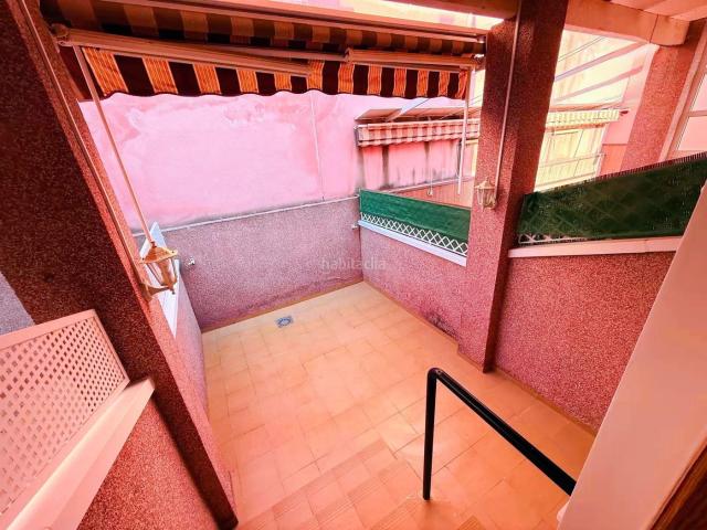 Casa adosada en venta en Santa Pola, Centro. Adosado con ubicación privilegiada cerca de la playa en Santa Pola. Casas adosadas Santa.