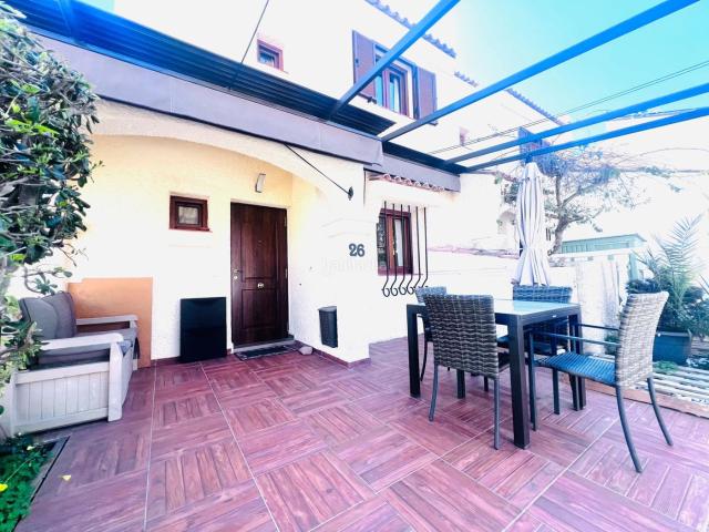 Casa adosada en venta en Santa Pola, Gran Vista Olivo de Oro. Vivienda a la venta en la urbanización el Faro, Gran Alacant. Casas adosadas Santa.
