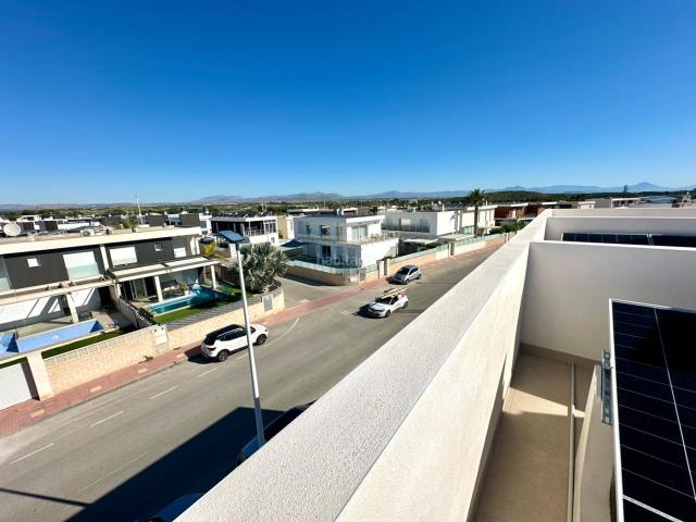 Casa adosada en venta en Santa Pola, Monte y Mar. Moderno Adosado en Gran Alacant Ideal Para Vivir o Invertir. Casas adosadas Santa.