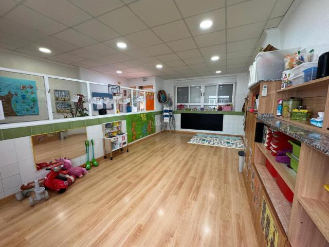Casa adosada en venta en Santa Pola, Norte. Maison de ville à fort potentiel avec projection daménagement, 110 m², centre ville de Santa Pola Alicante en Espagne. Casas adosadas Santa.