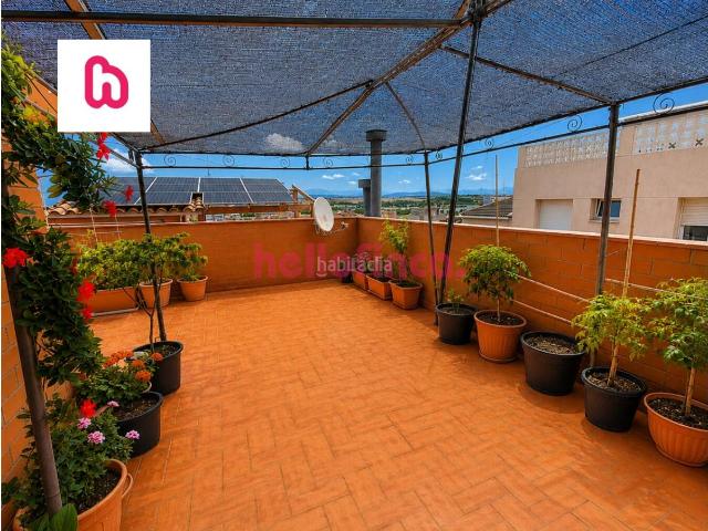 Casa adosada en venta en Santa Perpètua de Mogoda. Magnífica casa adosada con parking, terraza y patio en Vista Alegre Santa Perpètua de Mogoda. Casas adosadas Santa Perpètua de.