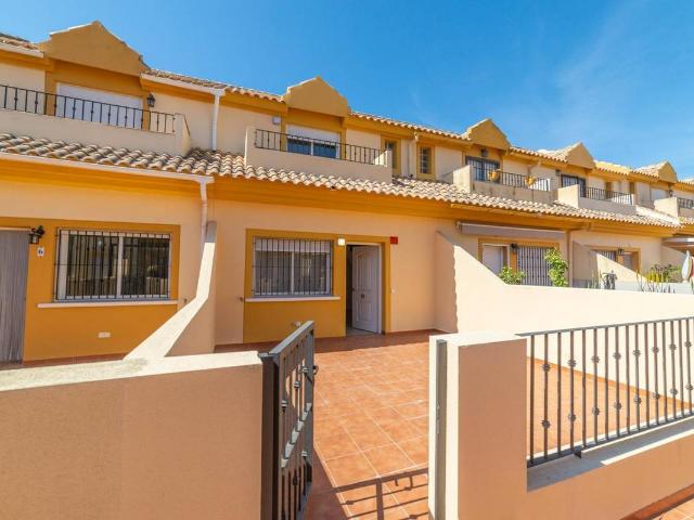 Casa adosada en Venta en Santiago de la Ribera